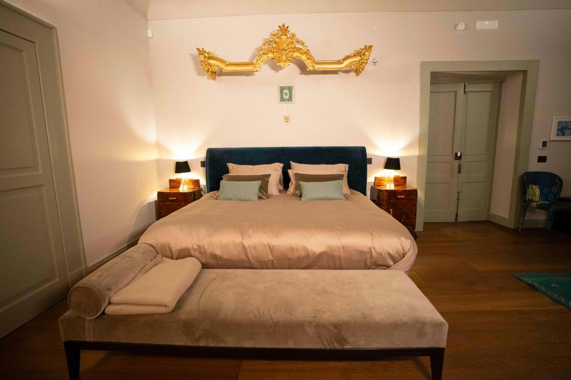 Palazzo Carafa Santangelo Bed & Breakfast Naples Exterior photo