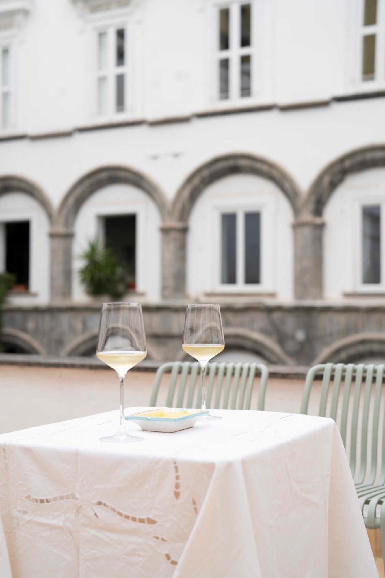 Palazzo Carafa Santangelo Bed & Breakfast Naples Exterior photo