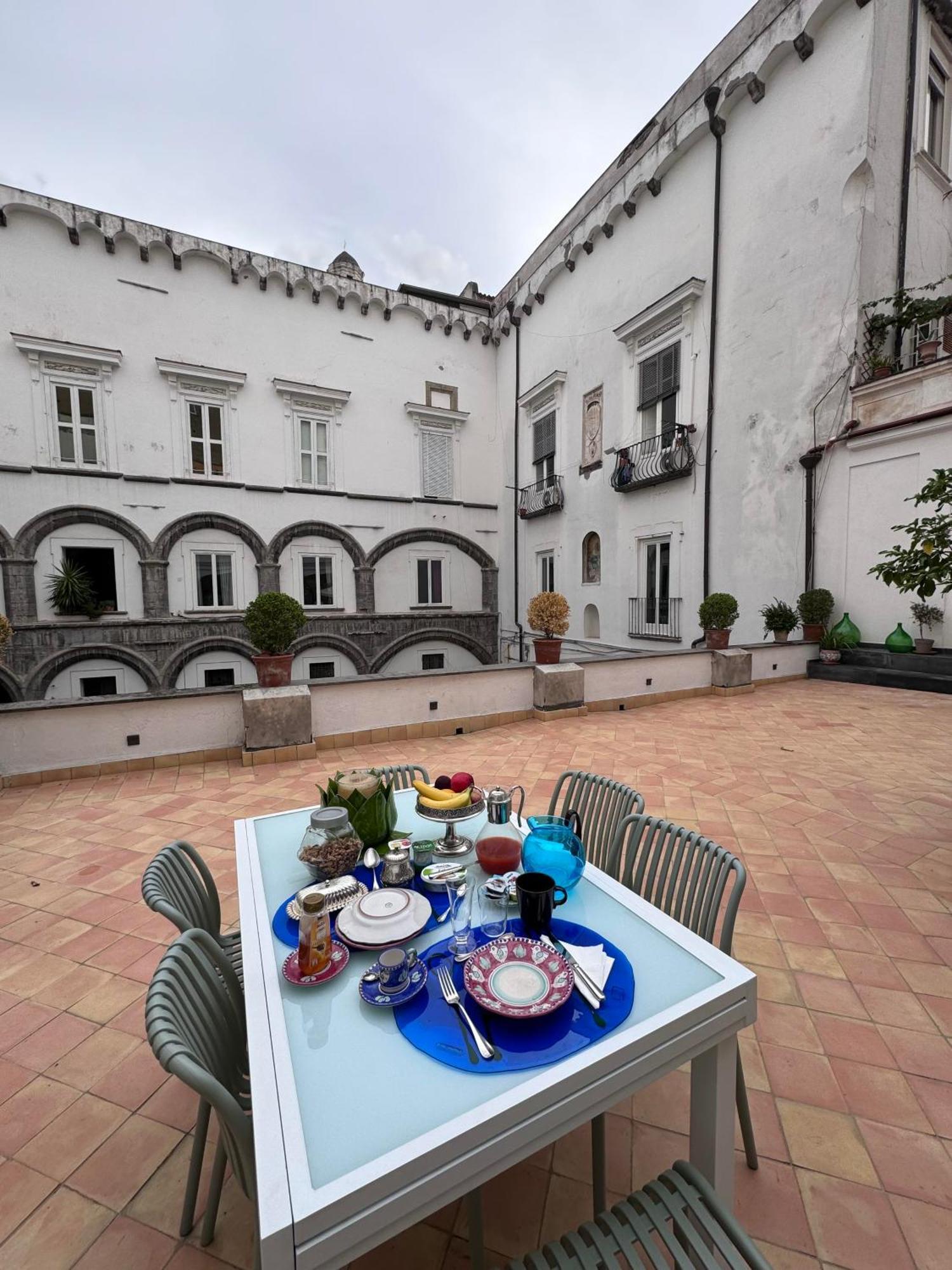 Palazzo Carafa Santangelo Bed & Breakfast Naples Exterior photo